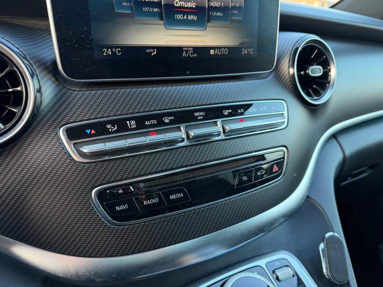 Mercedes-Benz Mercedes-Benz