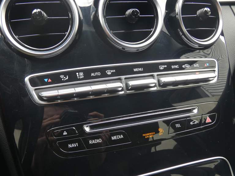 Mercedes-Benz Mercedes-Benz