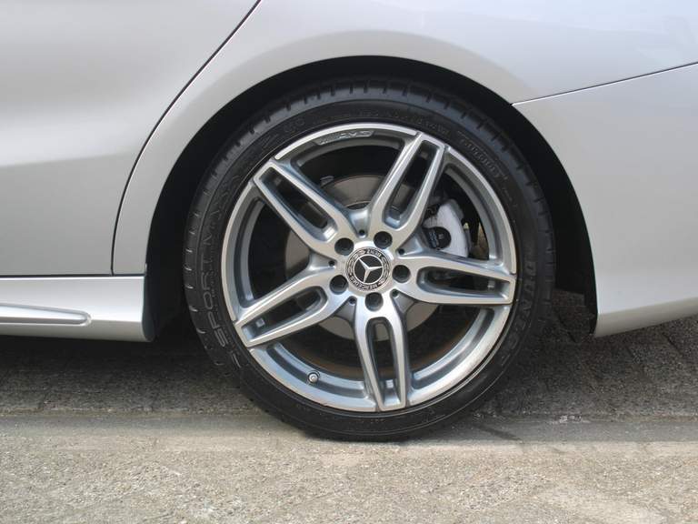 Mercedes-Benz Mercedes-Benz