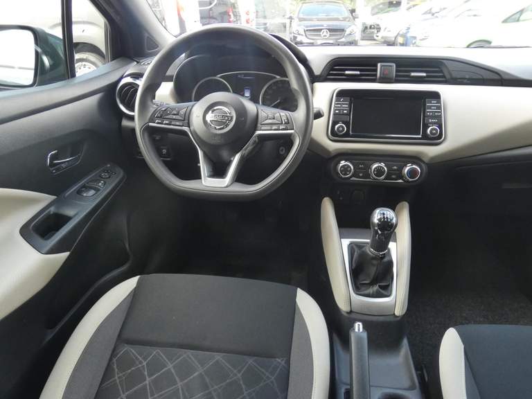 Nissan Nissan