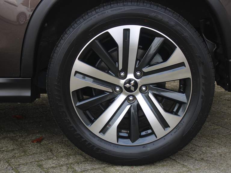 Mitsubishi Mitsubishi