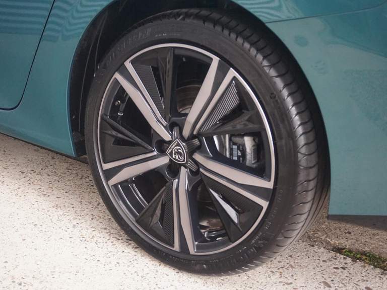 Peugeot Peugeot