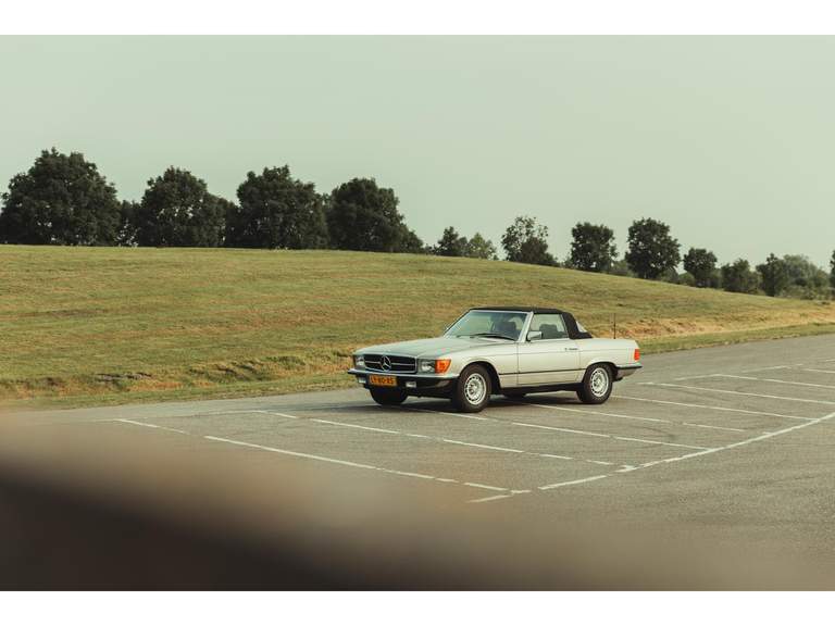Mercedes-Benz Mercedes-Benz