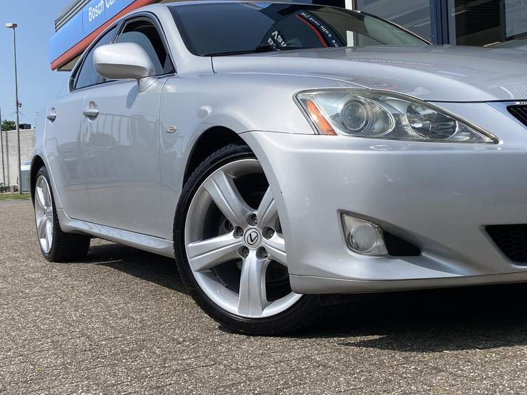 Lexus