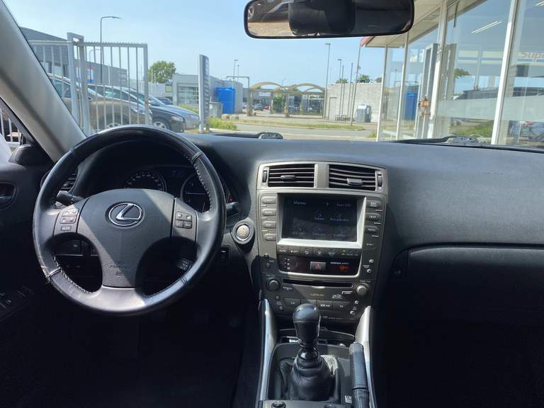 Lexus