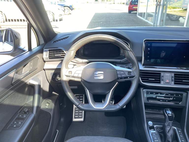 SEAT SEAT