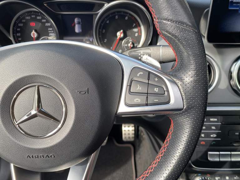 Mercedes-Benz Mercedes-Benz