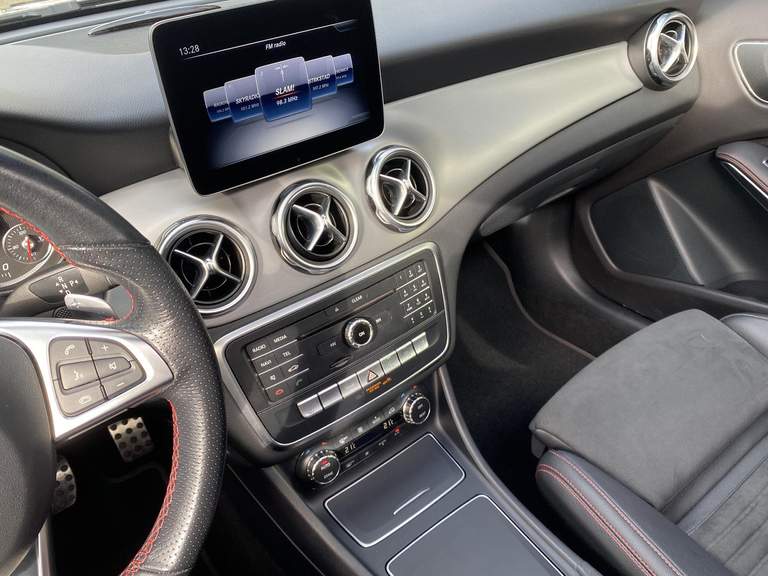 Mercedes-Benz Mercedes-Benz