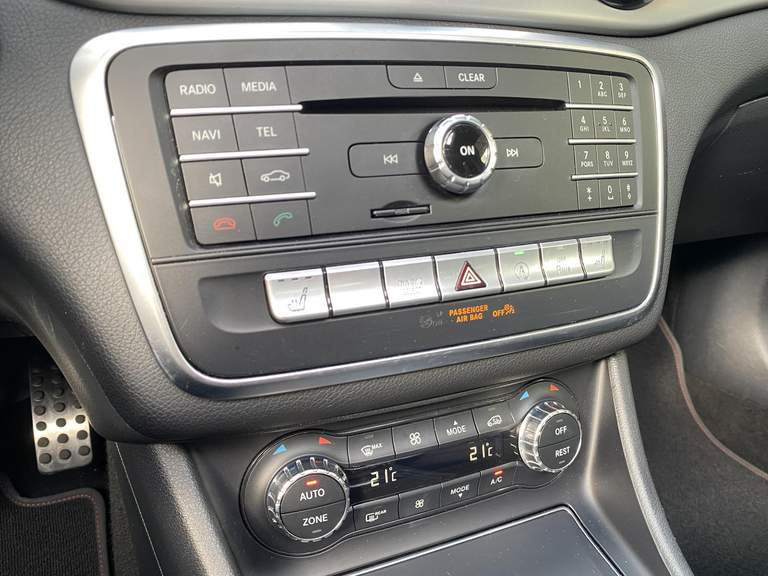 Mercedes-Benz Mercedes-Benz