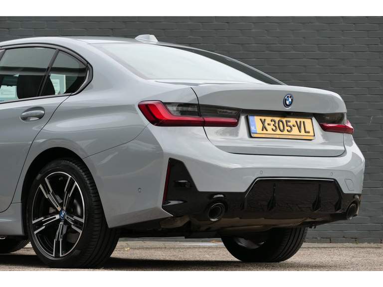 BMW BMW