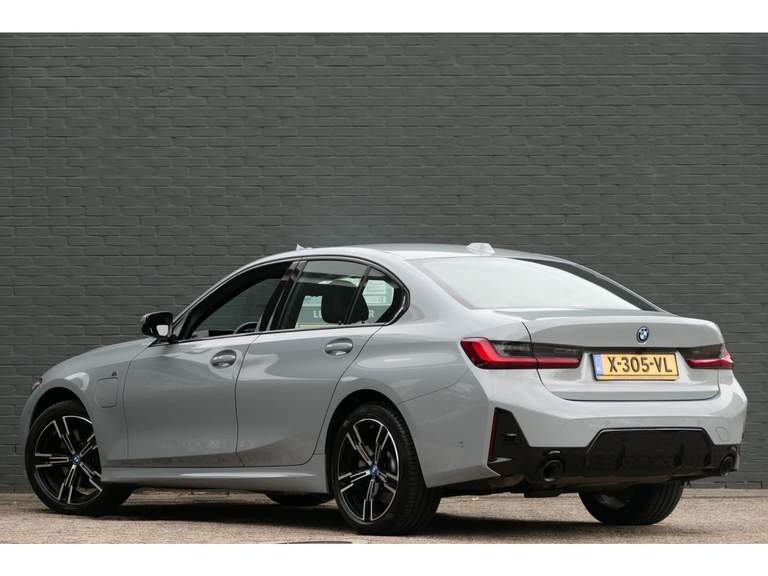 BMW BMW