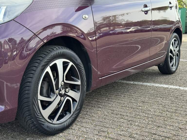 Peugeot Peugeot