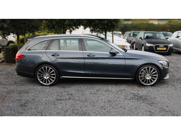 Mercedes-Benz Mercedes-Benz