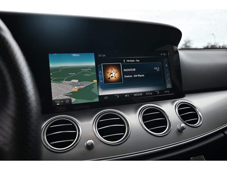 Mercedes-Benz Mercedes-Benz