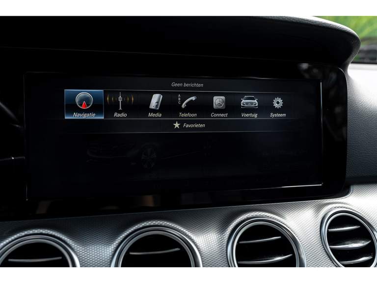 Mercedes-Benz Mercedes-Benz