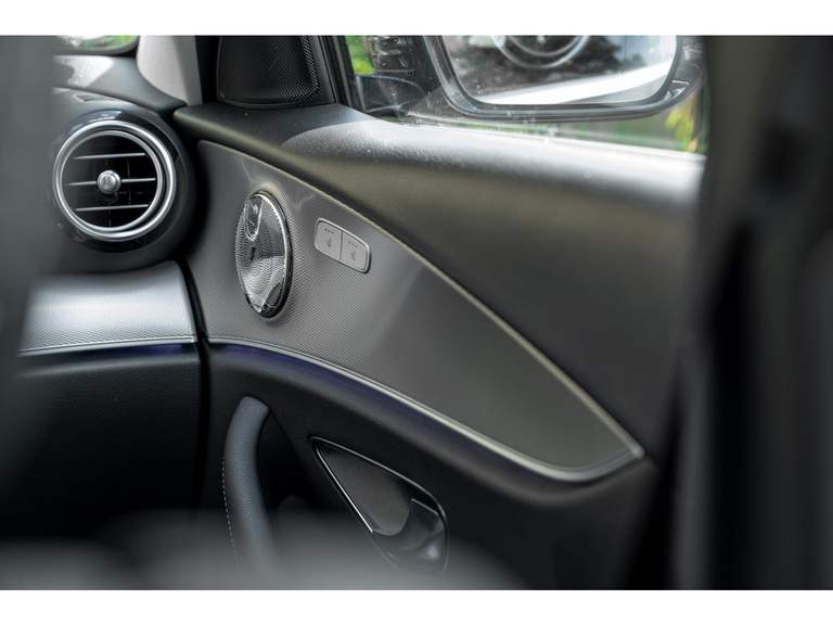 Mercedes-Benz Mercedes-Benz