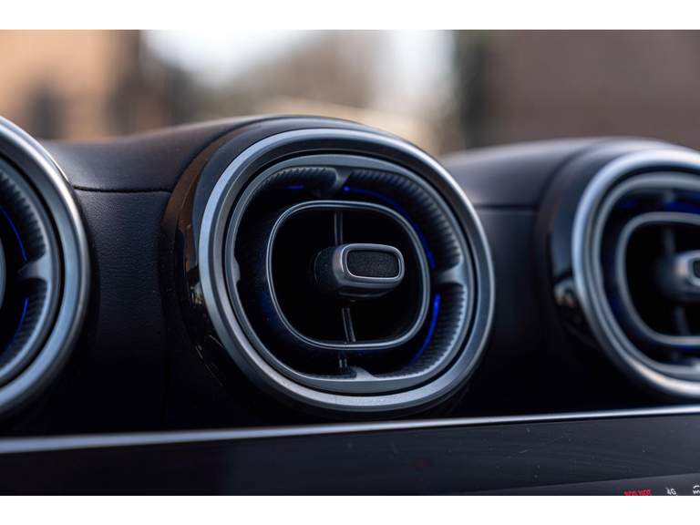 Mercedes-Benz Mercedes-Benz