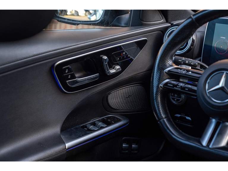 Mercedes-Benz Mercedes-Benz