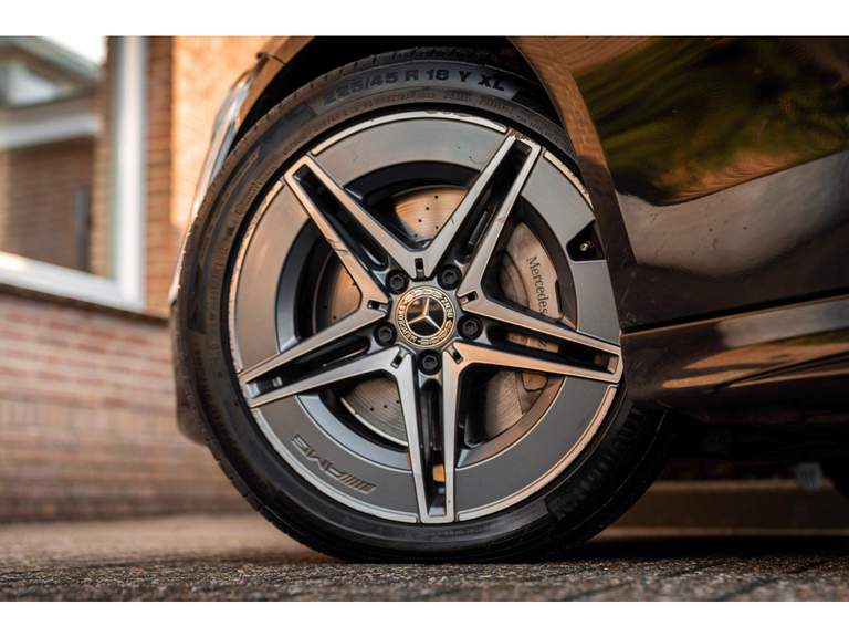 Mercedes-Benz Mercedes-Benz