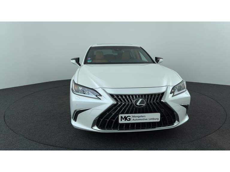 Lexus
