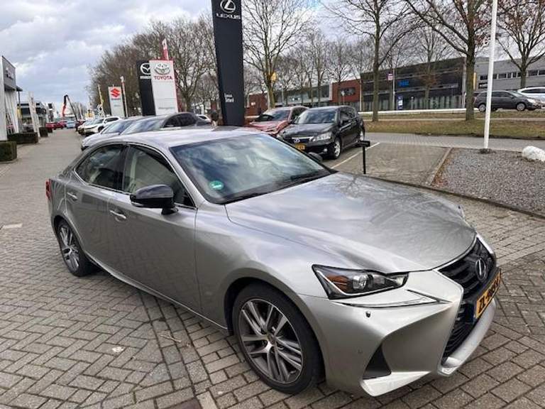 Lexus