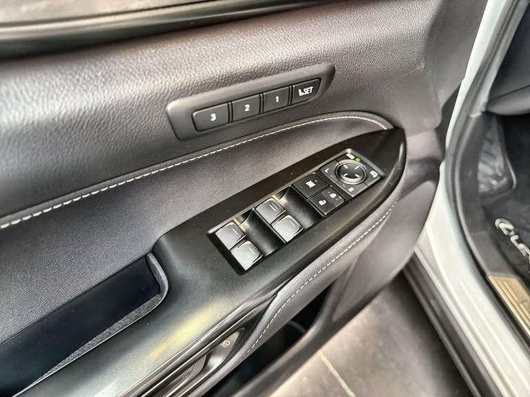 Lexus Lexus