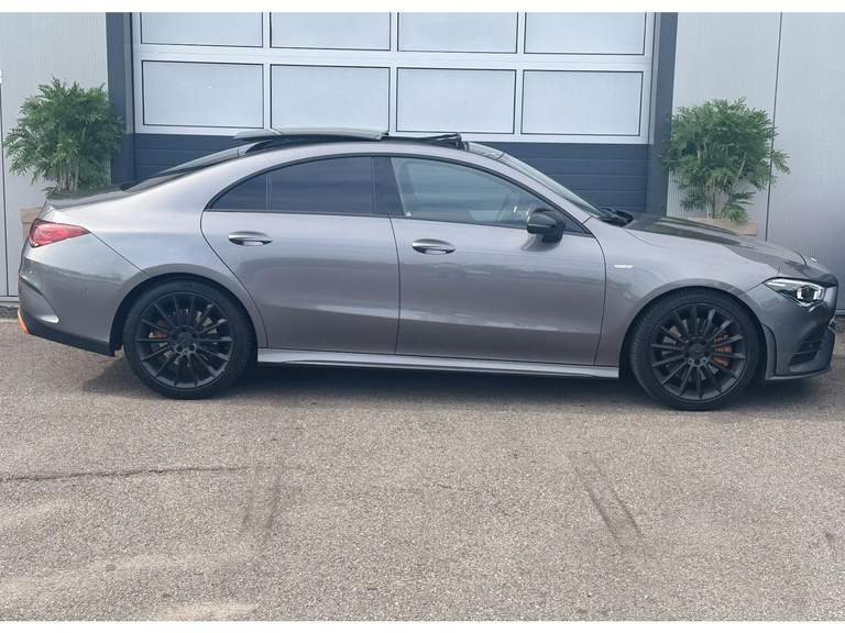 Mercedes-Benz Mercedes-Benz