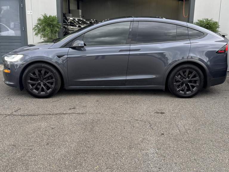 Tesla Tesla