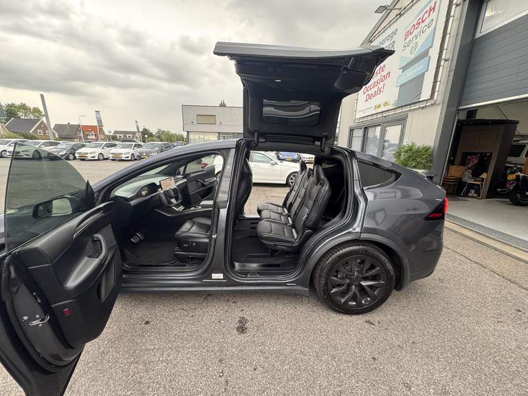 Tesla Tesla