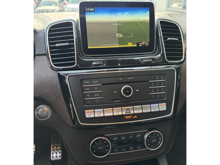 Mercedes-Benz Mercedes-Benz