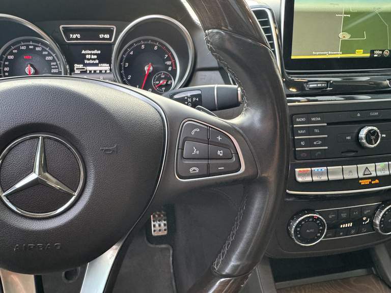 Mercedes-Benz Mercedes-Benz