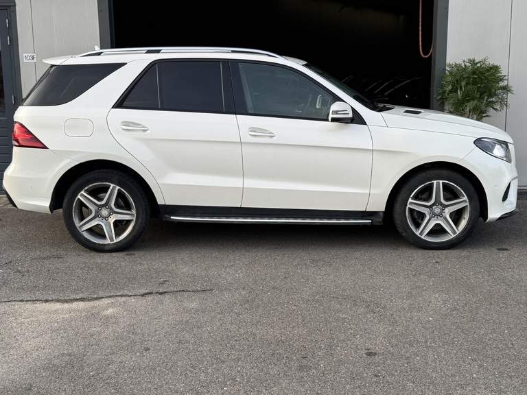 Mercedes-Benz Mercedes-Benz