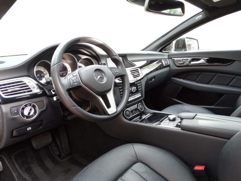 Mercedes-Benz Mercedes-Benz