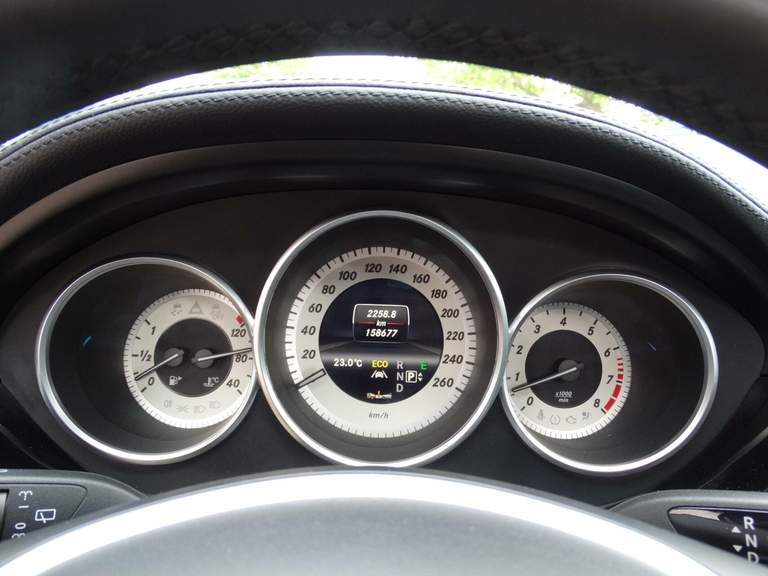 Mercedes-Benz Mercedes-Benz