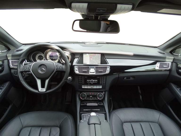Mercedes-Benz Mercedes-Benz
