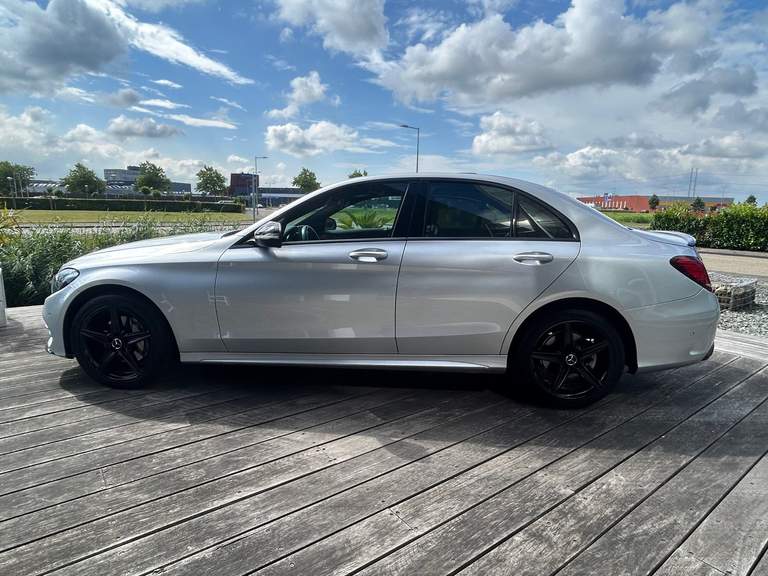 Mercedes-Benz Mercedes-Benz