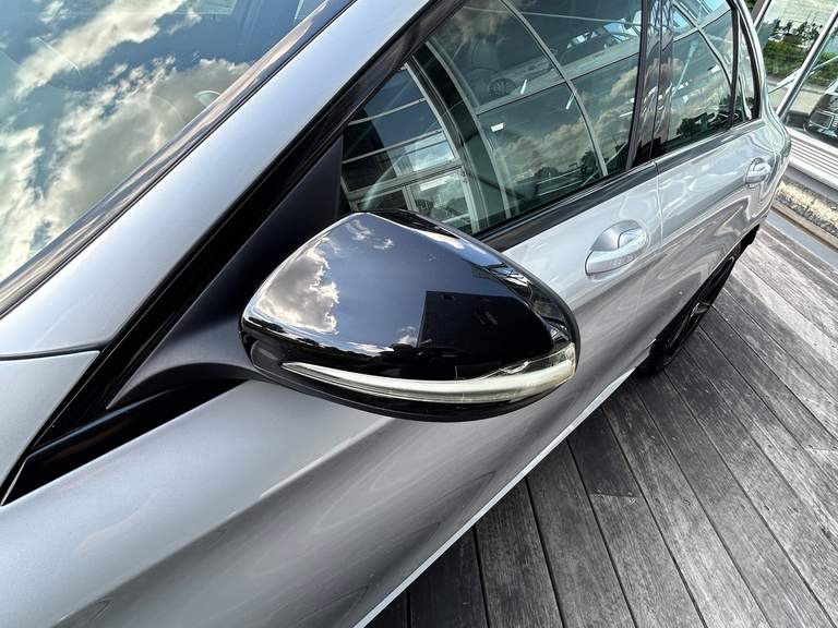 Mercedes-Benz Mercedes-Benz