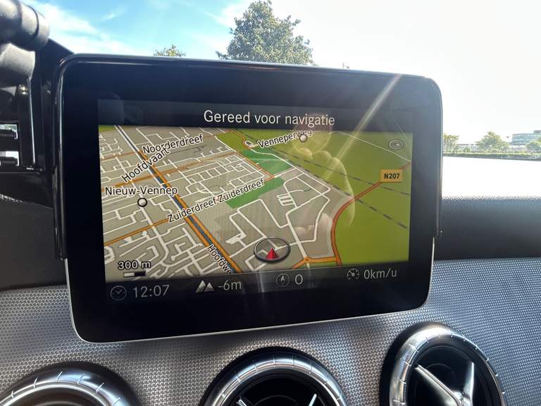 Mercedes-Benz Mercedes-Benz