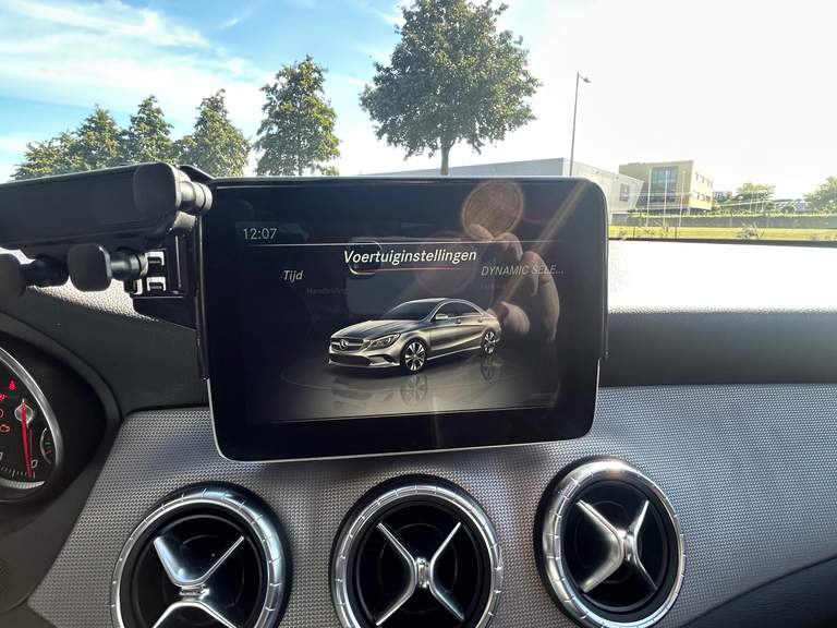 Mercedes-Benz Mercedes-Benz