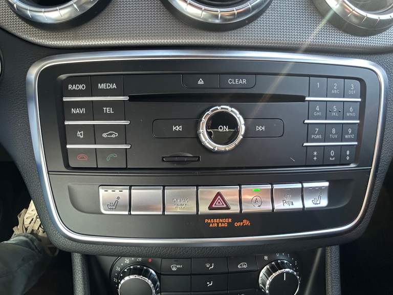 Mercedes-Benz Mercedes-Benz