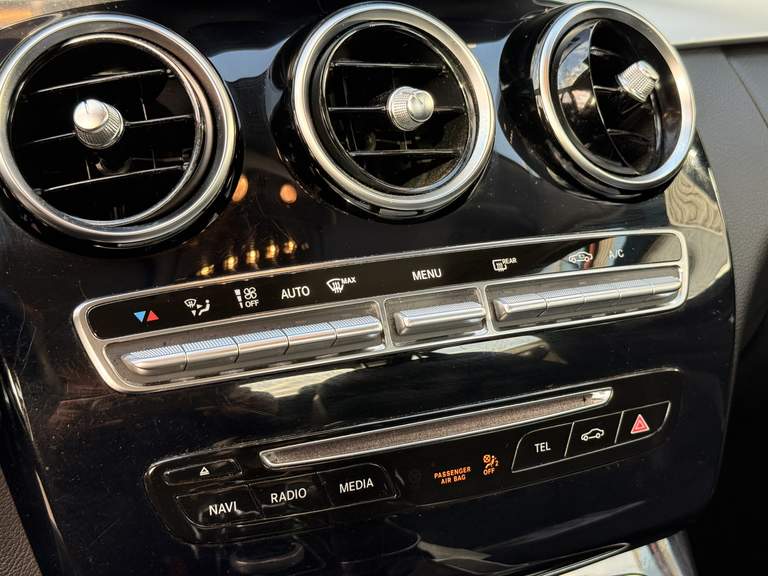 Mercedes-Benz Mercedes-Benz