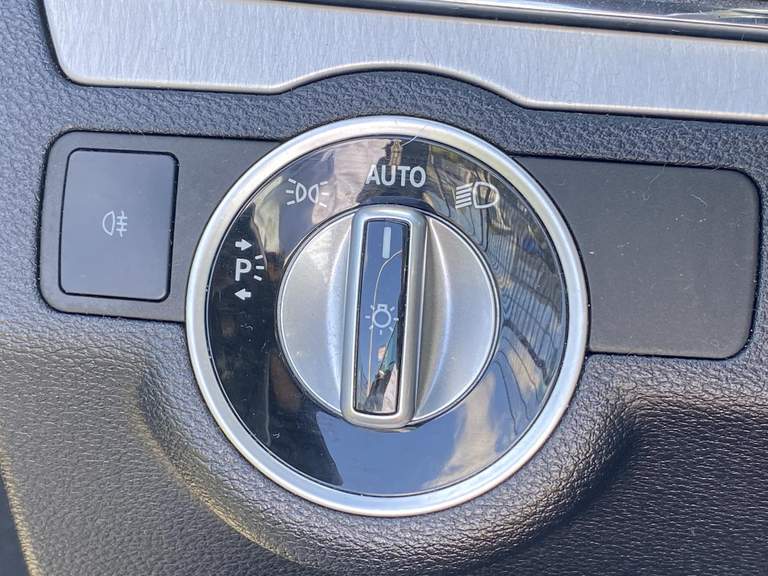 Mercedes-Benz Mercedes-Benz