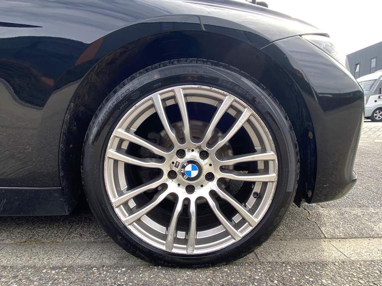 BMW BMW