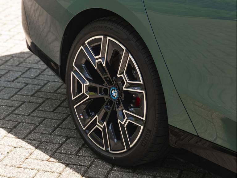BMW BMW
