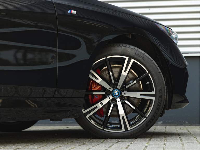 BMW BMW