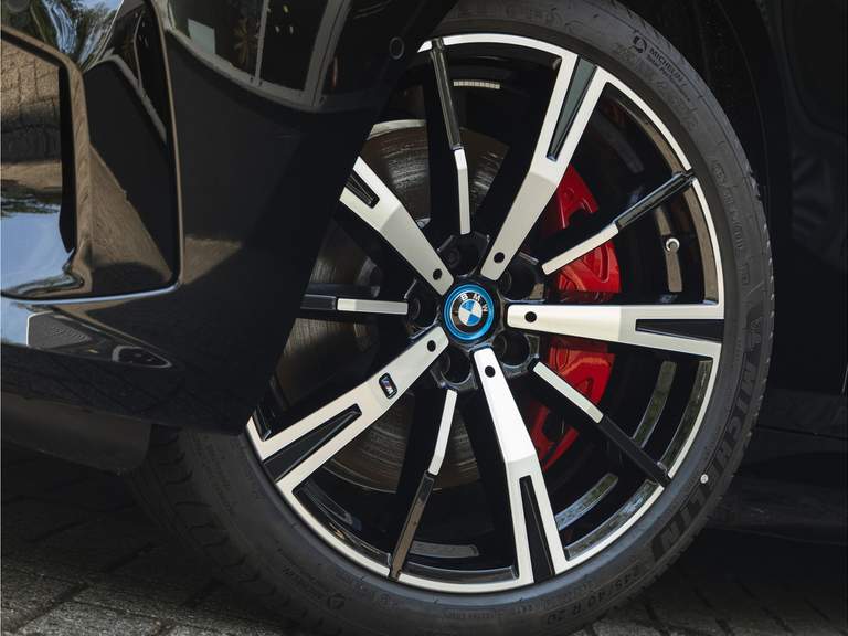 BMW BMW