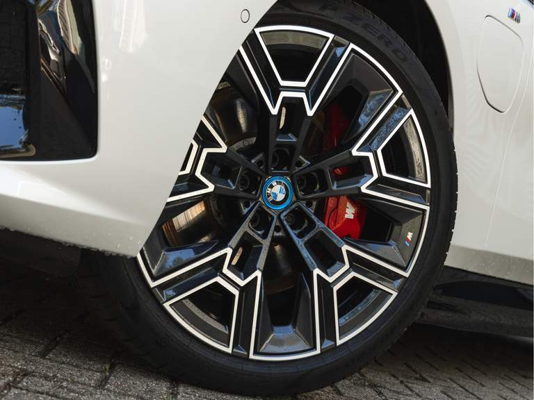 BMW BMW