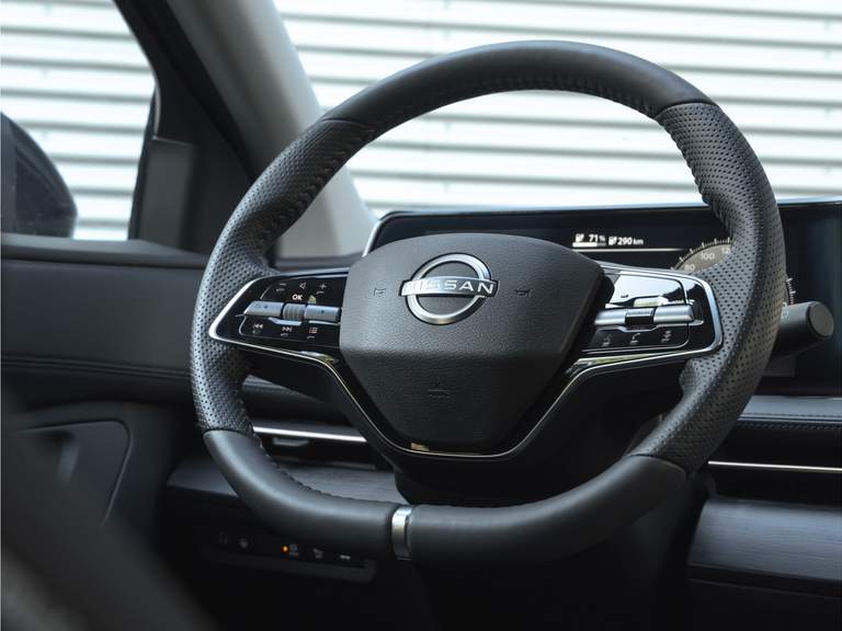 Nissan Nissan