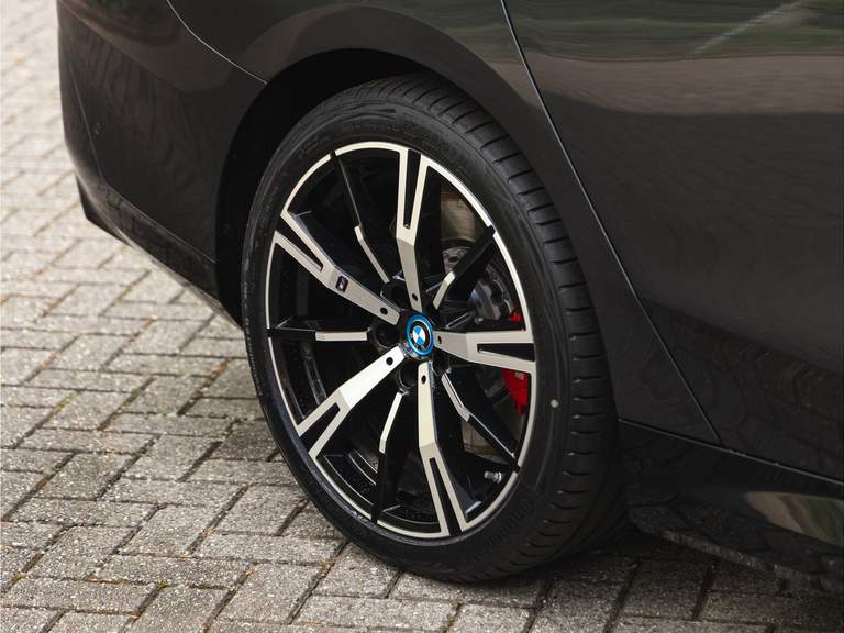 BMW BMW