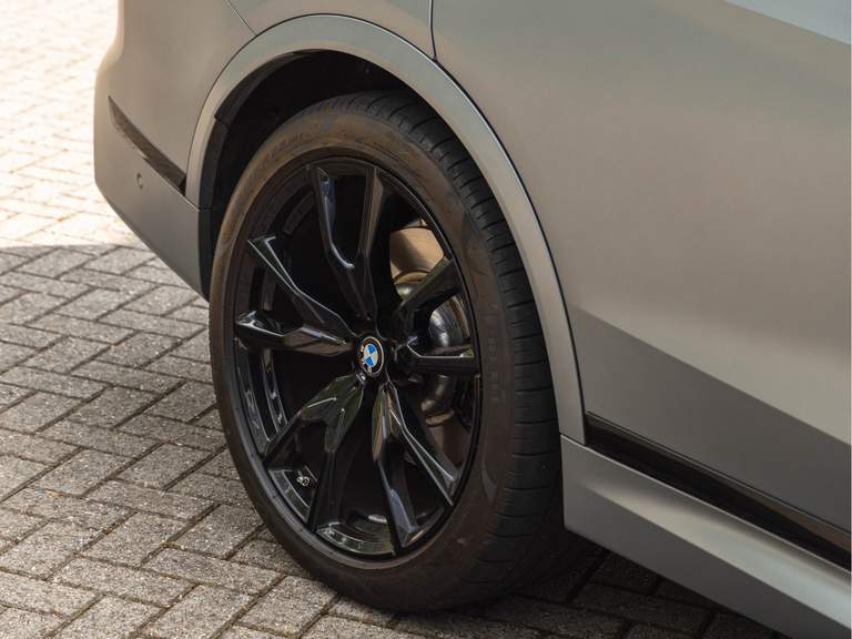 BMW BMW
